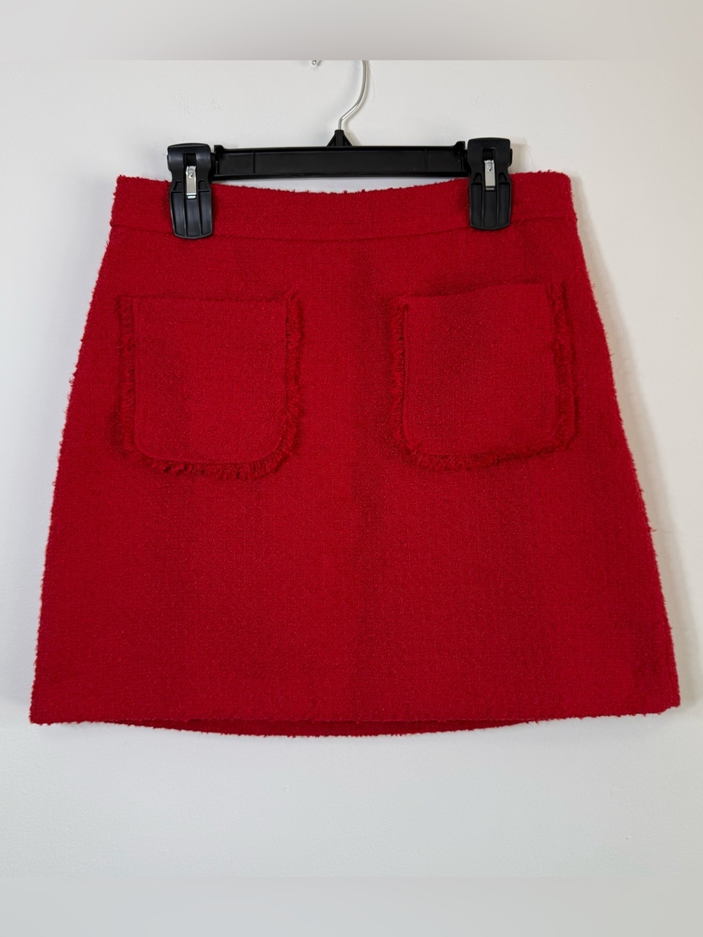 LOFT Red Tweed Mini Skirt Fringe Patch Pockets Size 8 Bouclé Frayed Chic